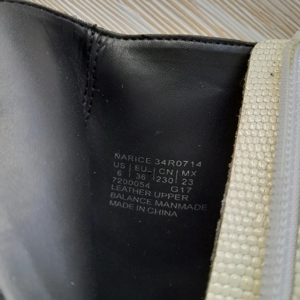 Calvin Klein Jeans Narice Ivory Pointed Toe Ankle Boots Block Heel Size 6